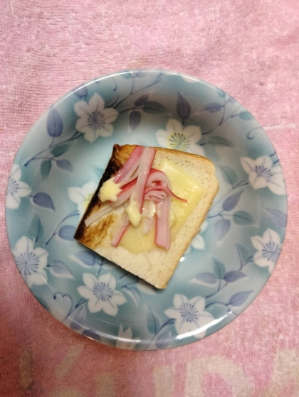 チーズトーストアレンジ ポテトサラダ&カニカマ