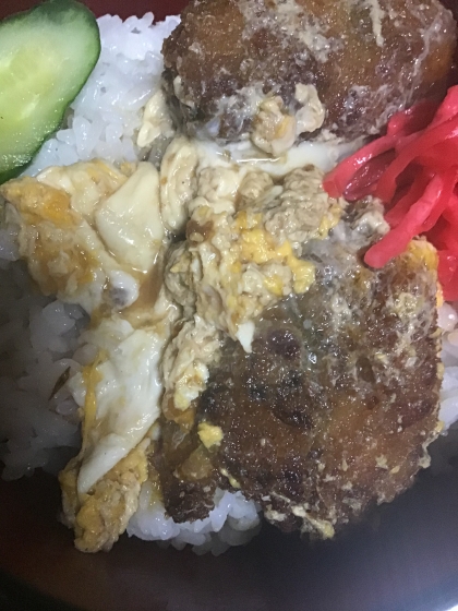 牡蠣フライの卵とじ丼