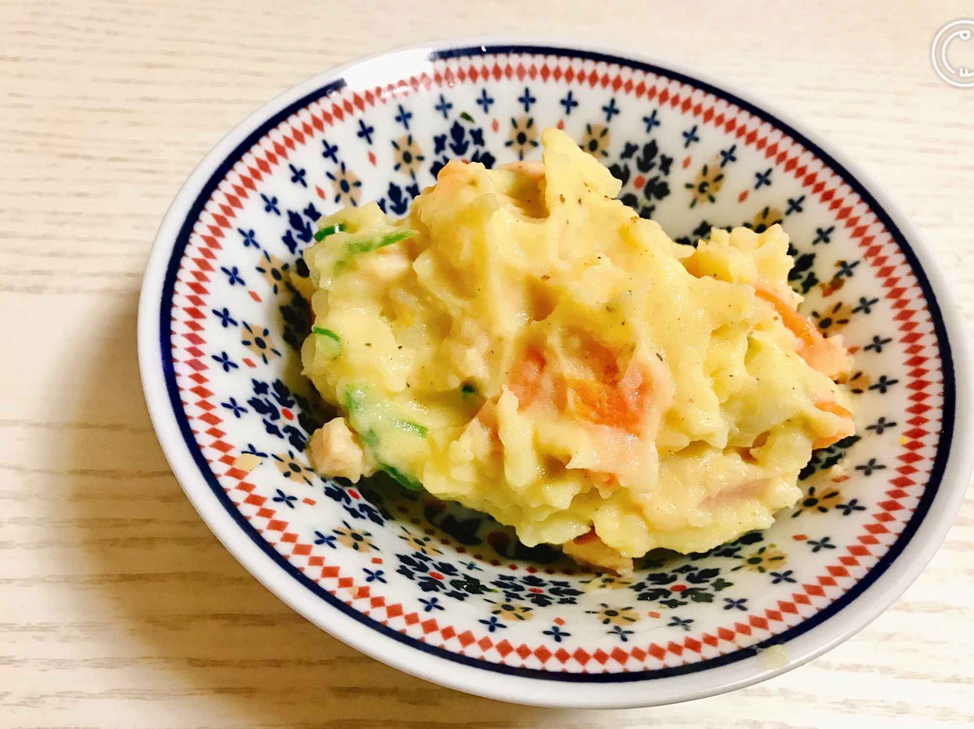 野菜たっぷりポテトサラダ