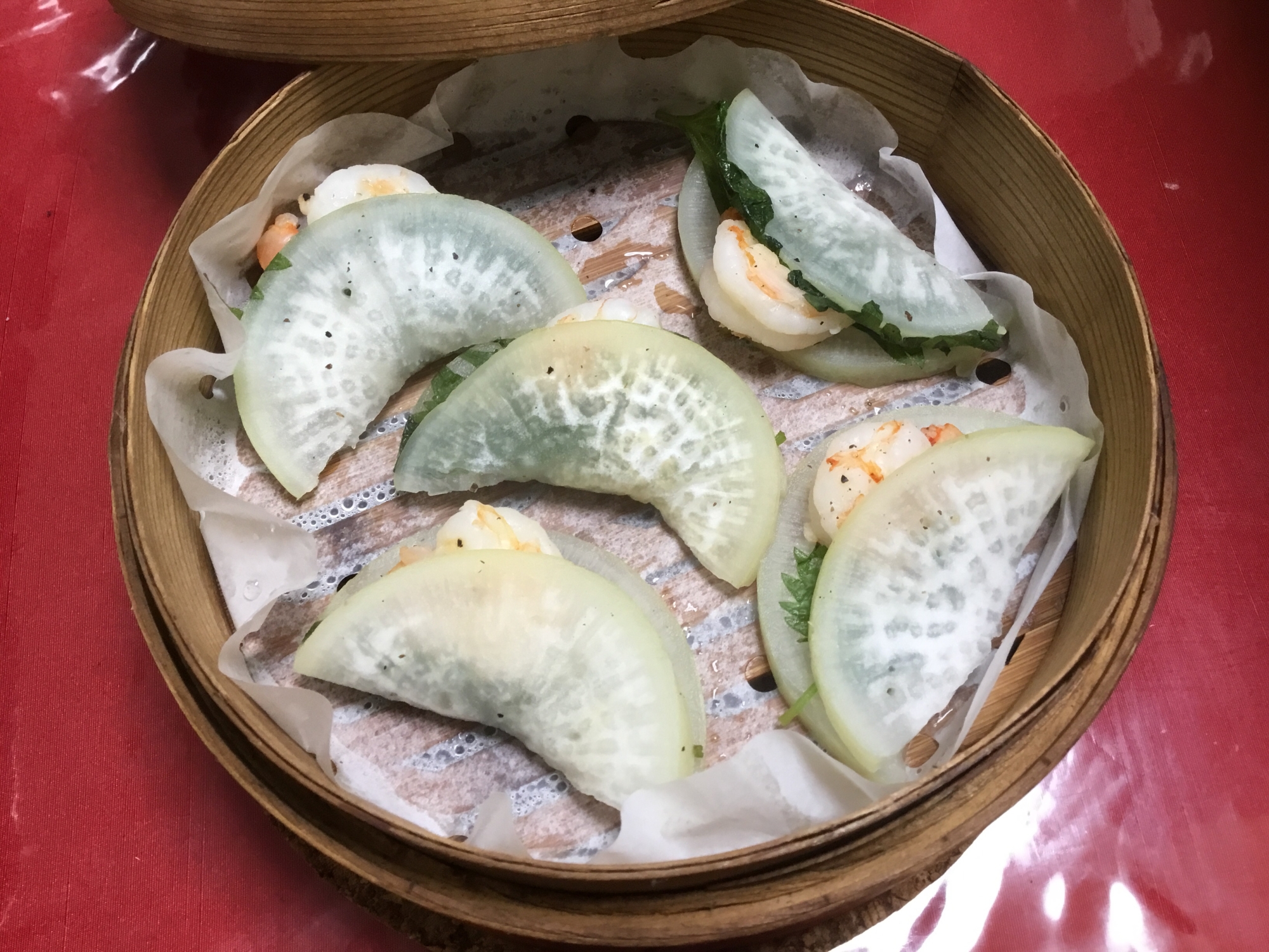 大根とエビの蒸し餃子