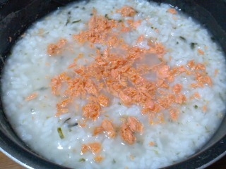 お茶漬けの素を使って鮭フレーク入りおかゆ レシピ 作り方 By イ シュリー 楽天レシピ お茶漬けの素を使って鮭フレーク入りおかゆ レシピ 作り方 By イ シュリー 楽天レシピ