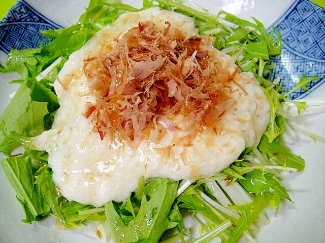 水菜と山芋のサラダ