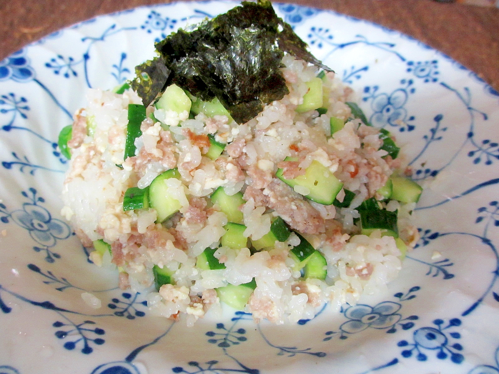 ひき肉豆腐キュウリのマヨチャーハン