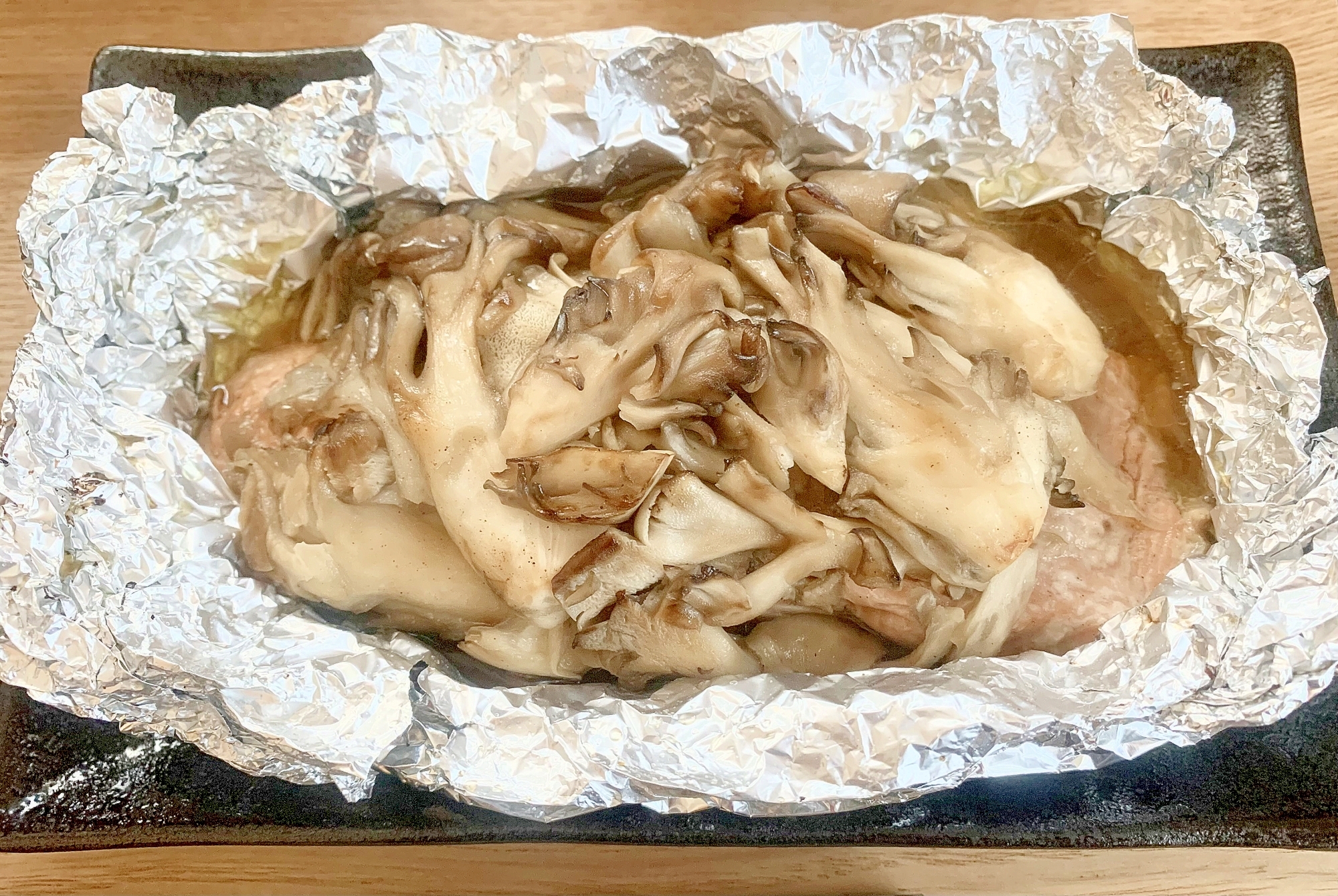 秋鮭と舞茸のバターポン酢！ホイル焼き