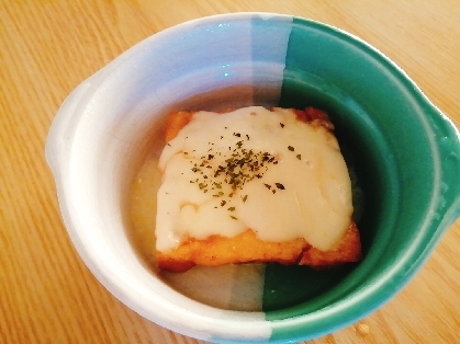レンジで簡単に美味しい一品が出来ました(*^-^*)
溶けたチーズが厚揚げに絡んで美味しかったです♪