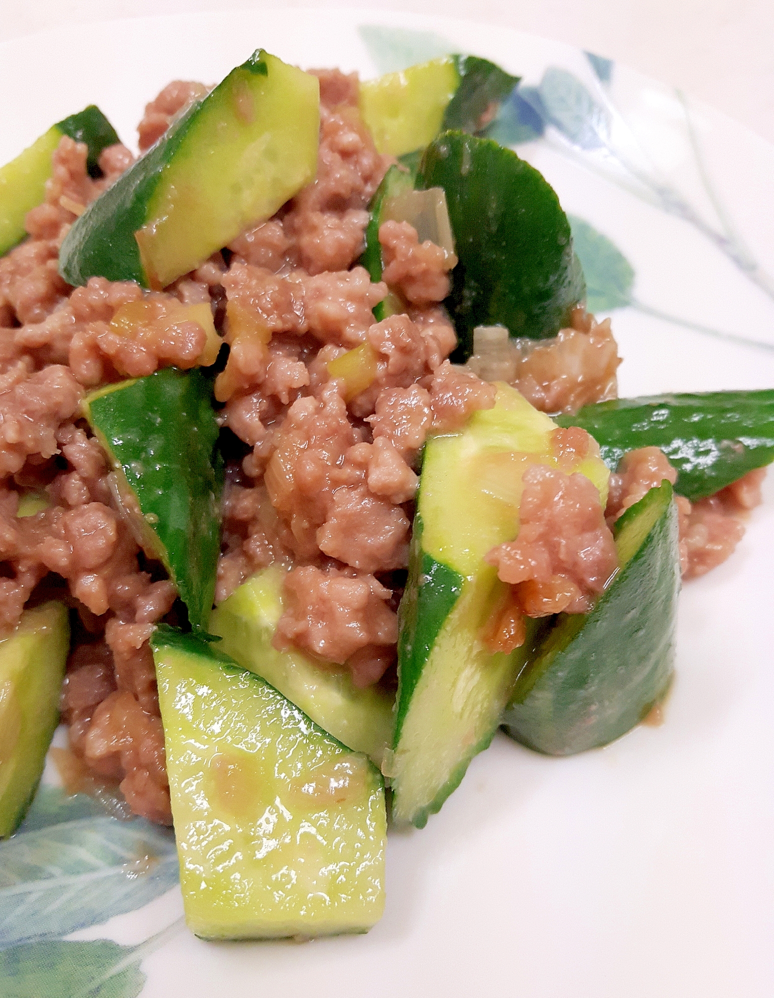 子供が喜ぶ(^^)簡単キュウリの肉味噌和え♪