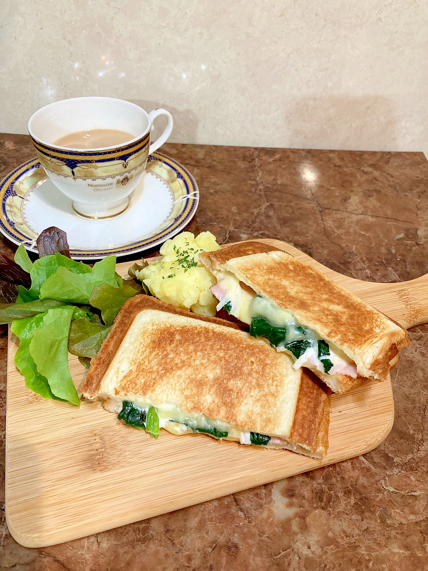 ベーコンとほうれん草のホットサンド レシピ 作り方 By ちぇりcook 楽天レシピ ベーコンとほうれん草のホットサンド レシピ 作り方 By ちぇりcook 楽天レシピ