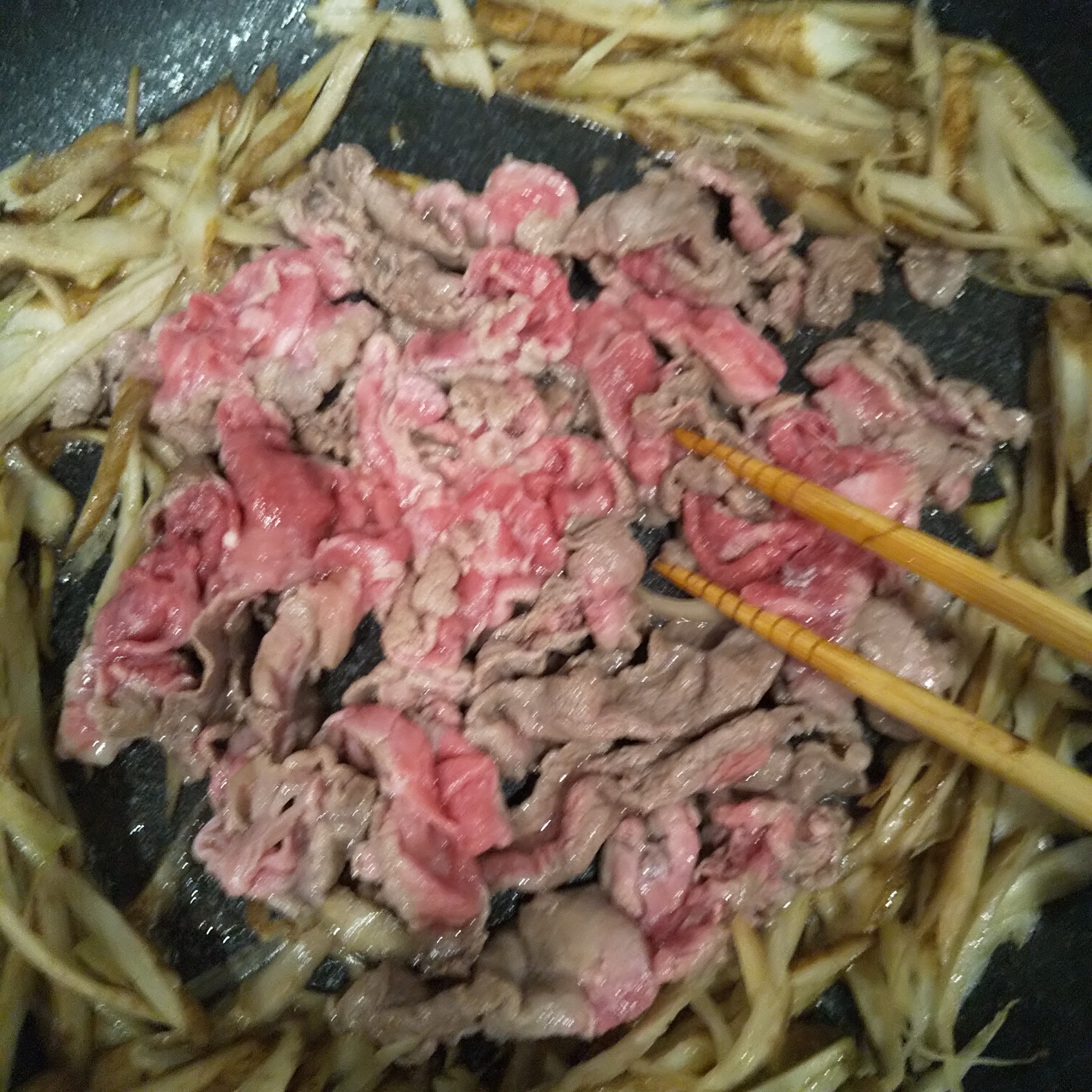 シンプル 美味しい 牛肉ごぼうの甘辛きんぴら レシピ 作り方 By Sawa Rarara 楽天レシピ