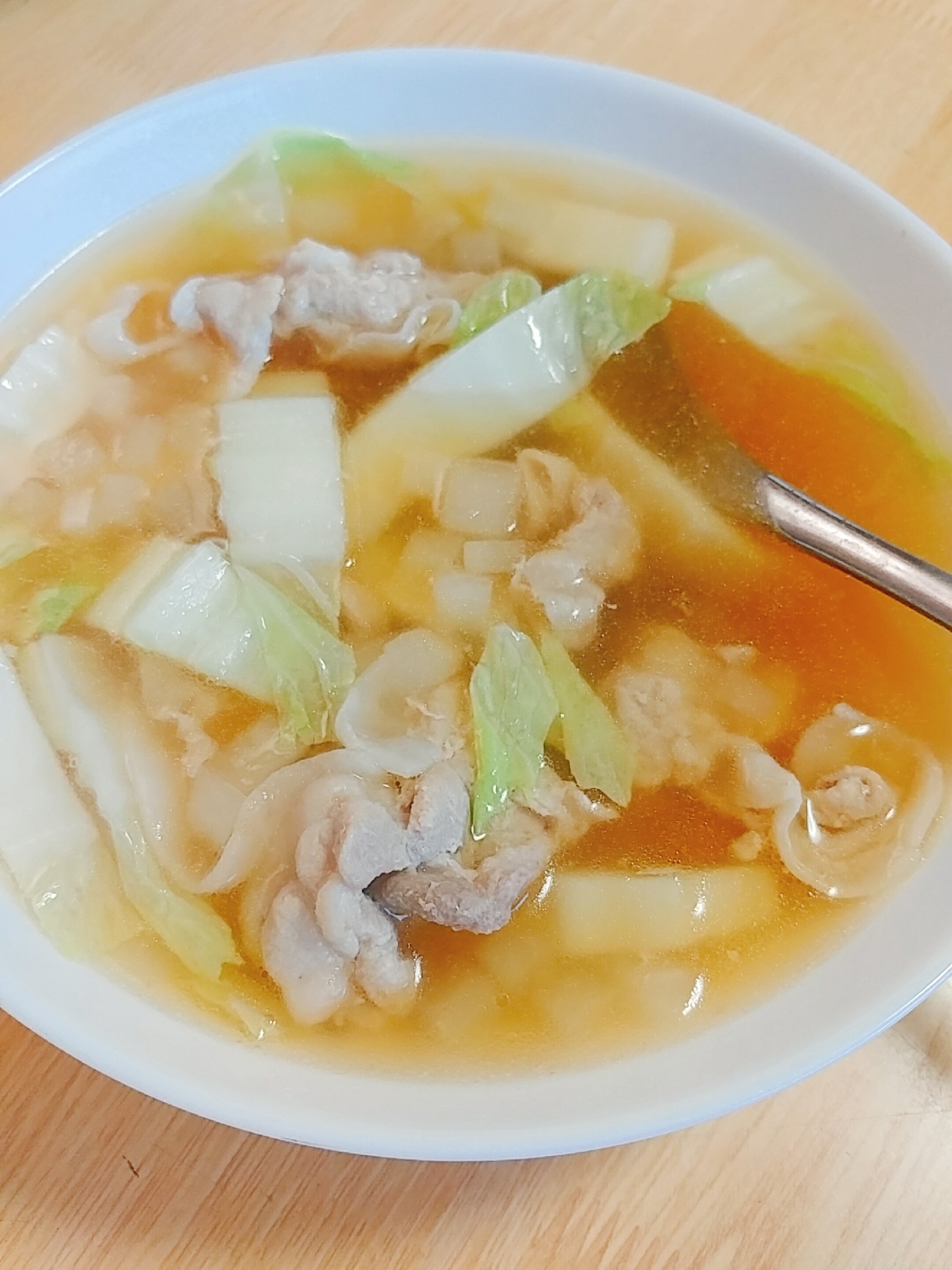 味覇とポン酢で☆白菜　大根　豚肉のスープ