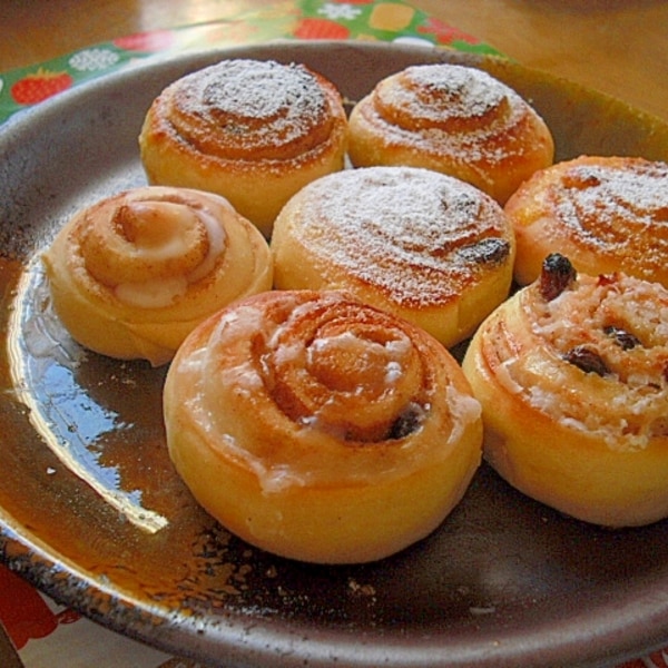 はじめての プチシナモンロール レシピ 作り方 By えびちり君 楽天レシピ はじめての プチシナモンロール レシピ 作り方 By えびちり君 楽天レシピ