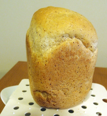 黒ごまの摺りゴマを入れました
美味しいパンが焼けました
レシピ有難うございます