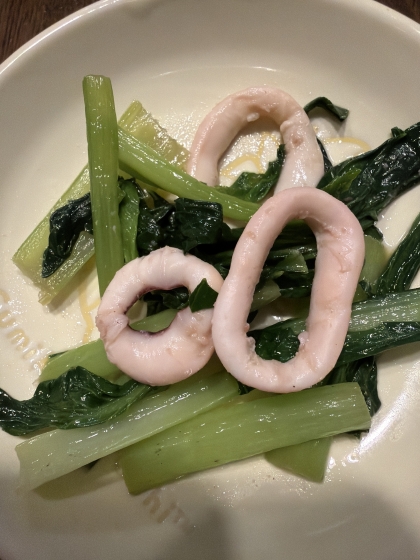 簡単♪イカとほうれん草のバターソテー