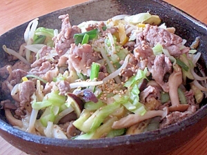 肉野菜具だくさん焼きうどん