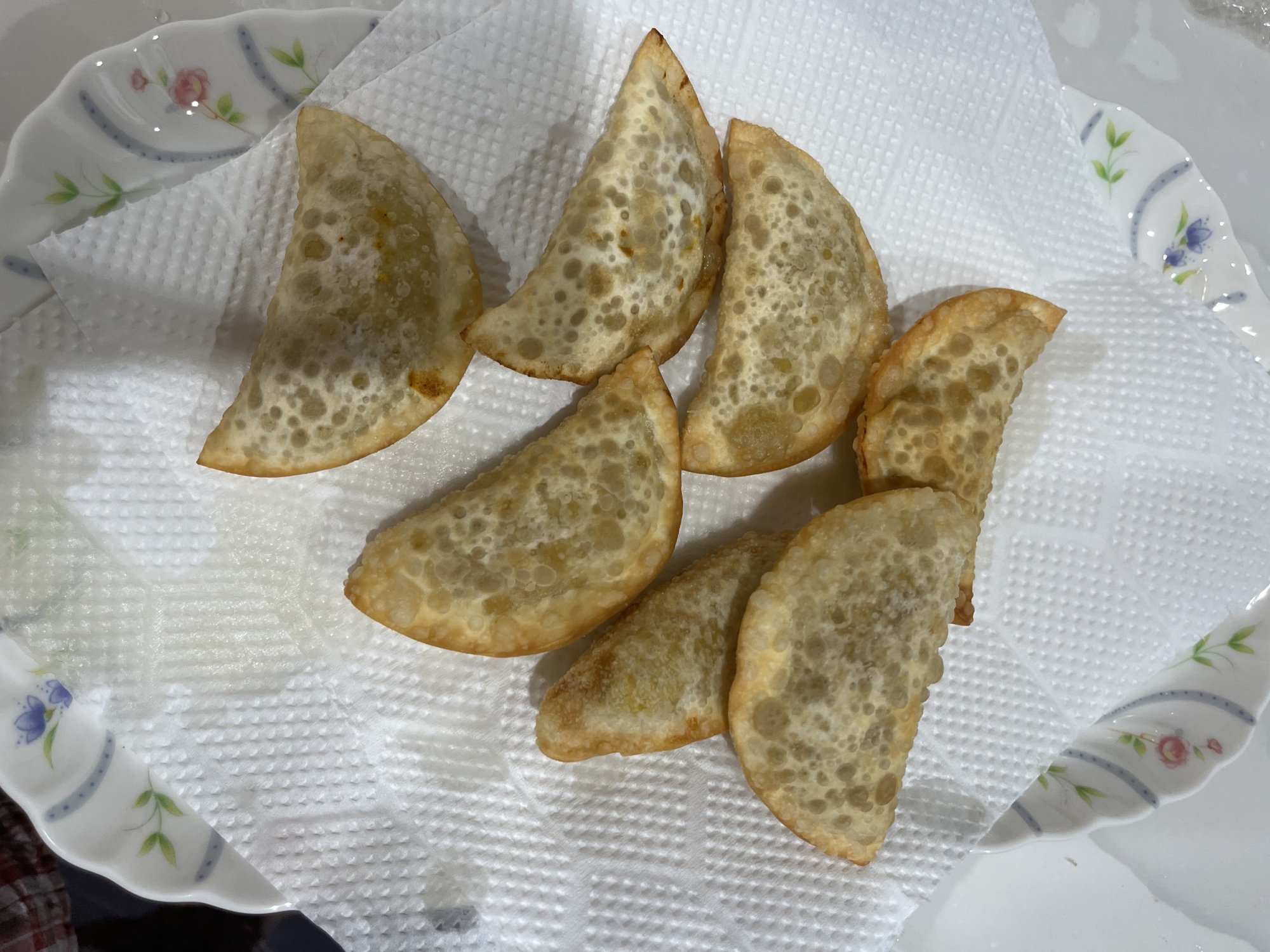 揚げかぼちゃパイ　残った餃子の皮で作る