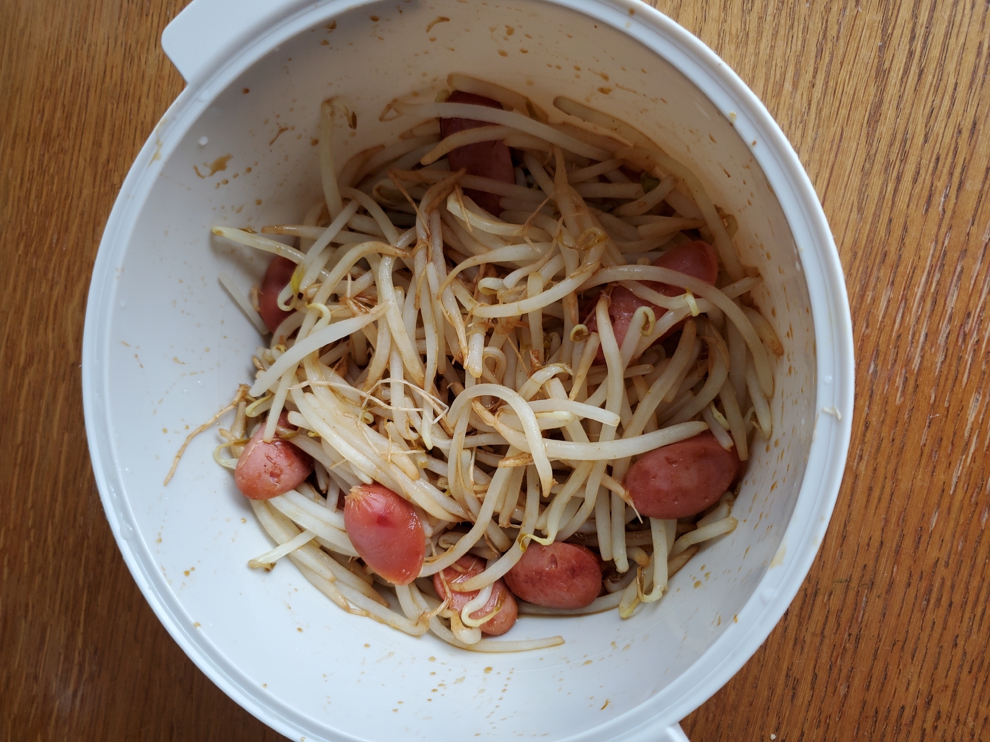 もやしとウインナーのカレー焼きそば味