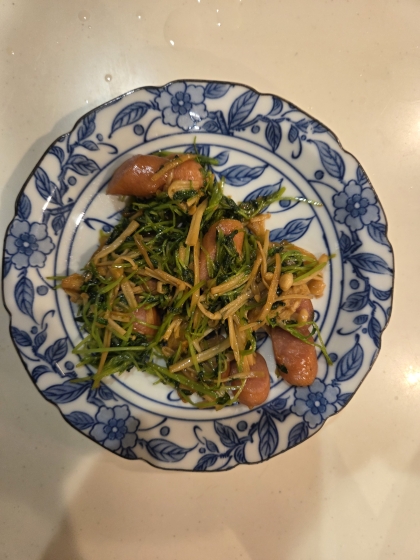 レンジで♡えのきと豆苗とウインナーのバタポン和え