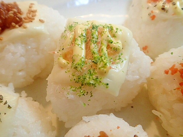 ＣＯで　モッツアレラチーズと干しえびの焼きおにぎり