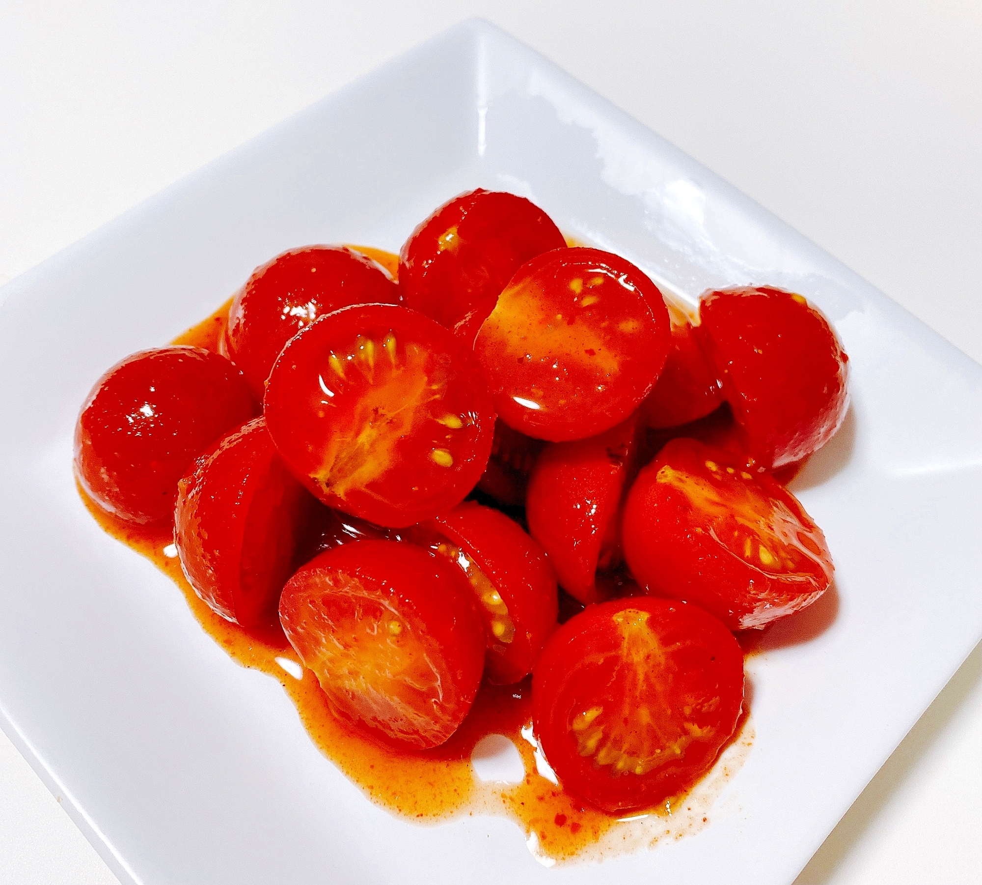 1分おつまみ！簡単すぎて美味しい【キムチトマト】