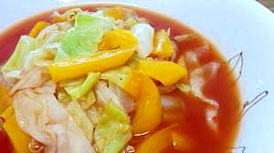 キャベツとパプリカの中華なトマトジューススープ