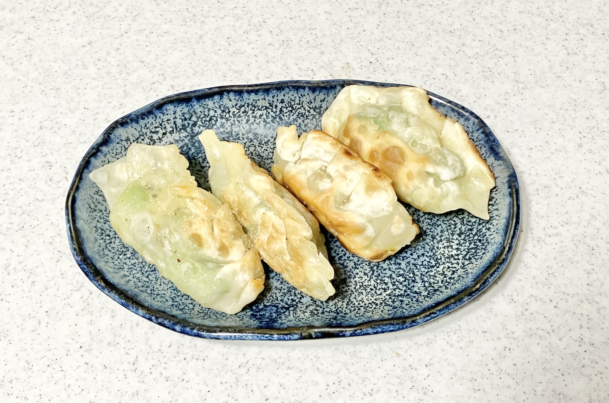 簡単⭐︎アボカド包み餃子