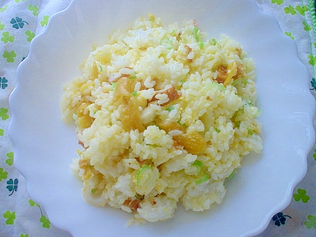 マヨ＆ガラスープの素で❤ネギ・つぼ漬・卵・竹輪炒飯