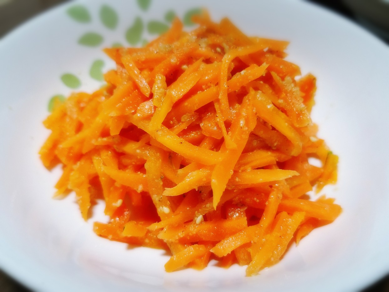 レンジで簡単! 人参だけ~さっぱりナムル★
