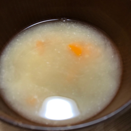キャベツ舞茸人参の味噌汁