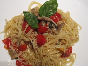 フレッシュバジルとプチトマトの冷製パスタ