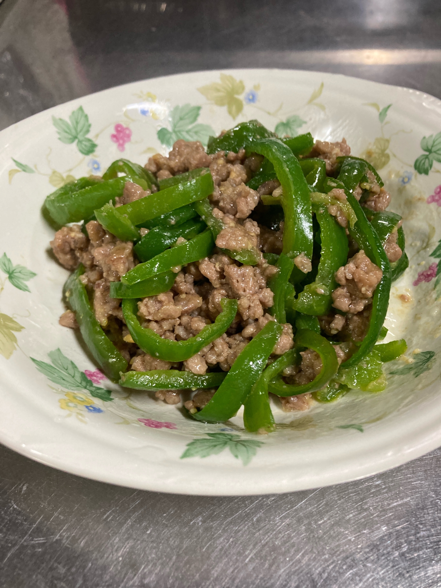 ピーマンとひき肉の炒め物