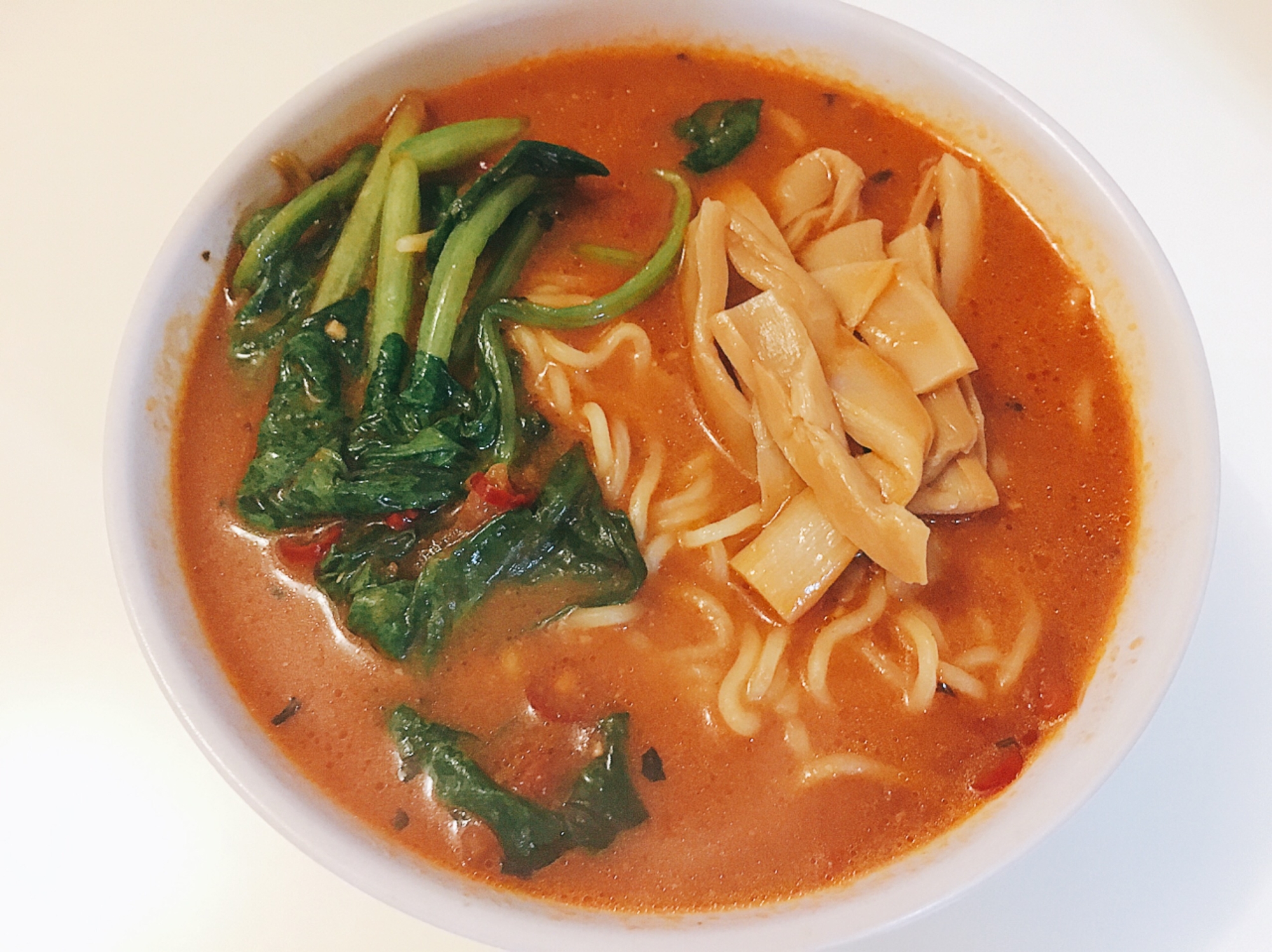 簡単にお店の味♪リコピンたっぷりトマト味噌ラーメン