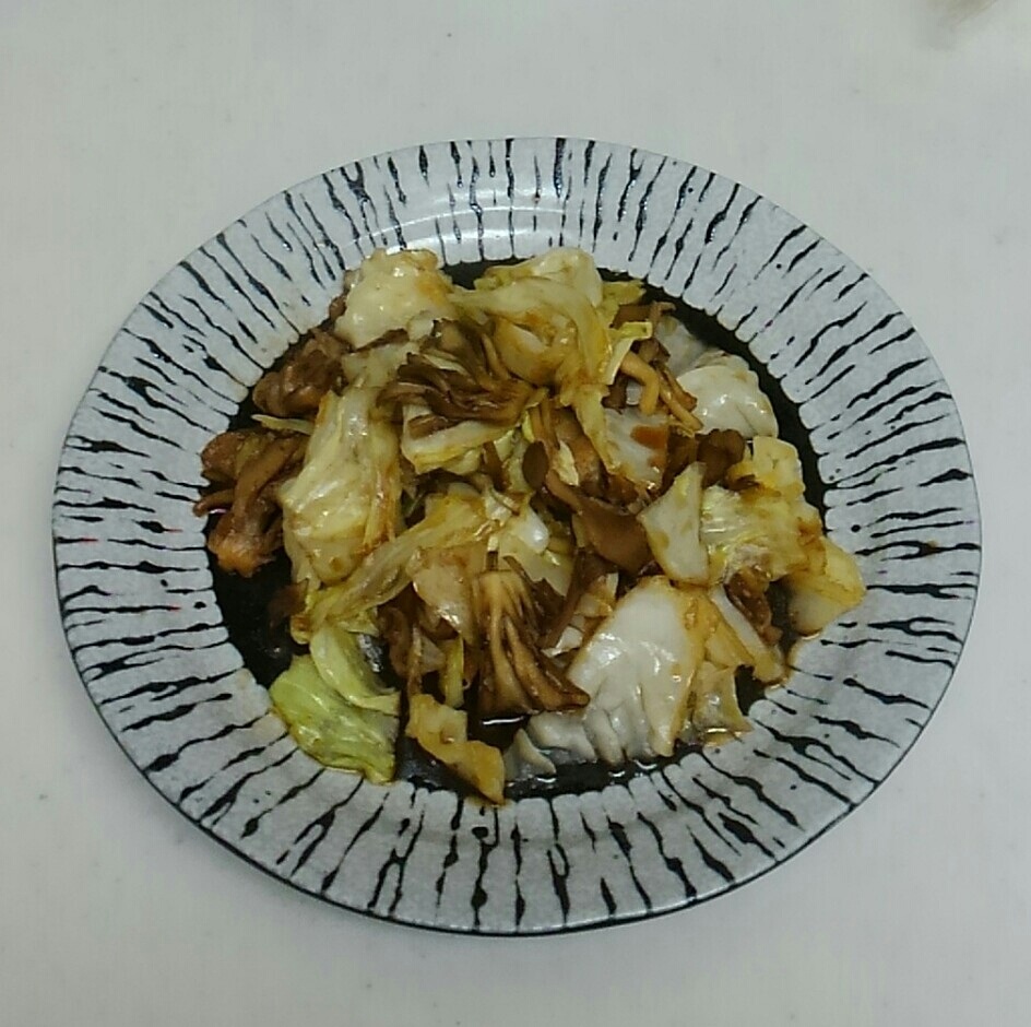 焼肉のタレで舞茸/キャベツ炒め