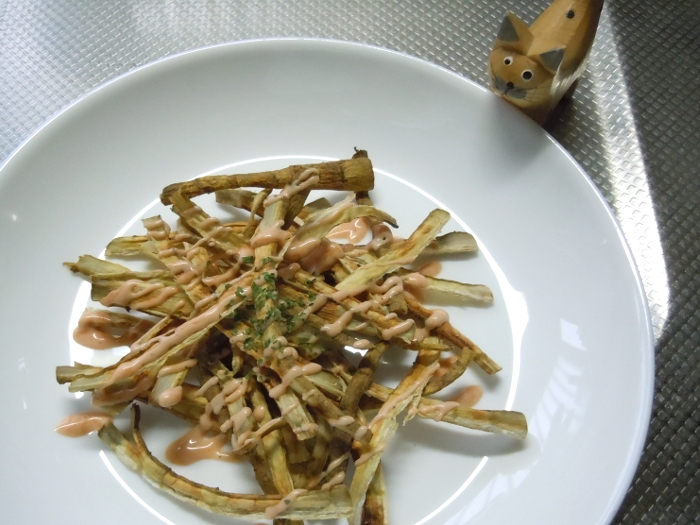 レンジでサクサクヘルシーごぼうチップ