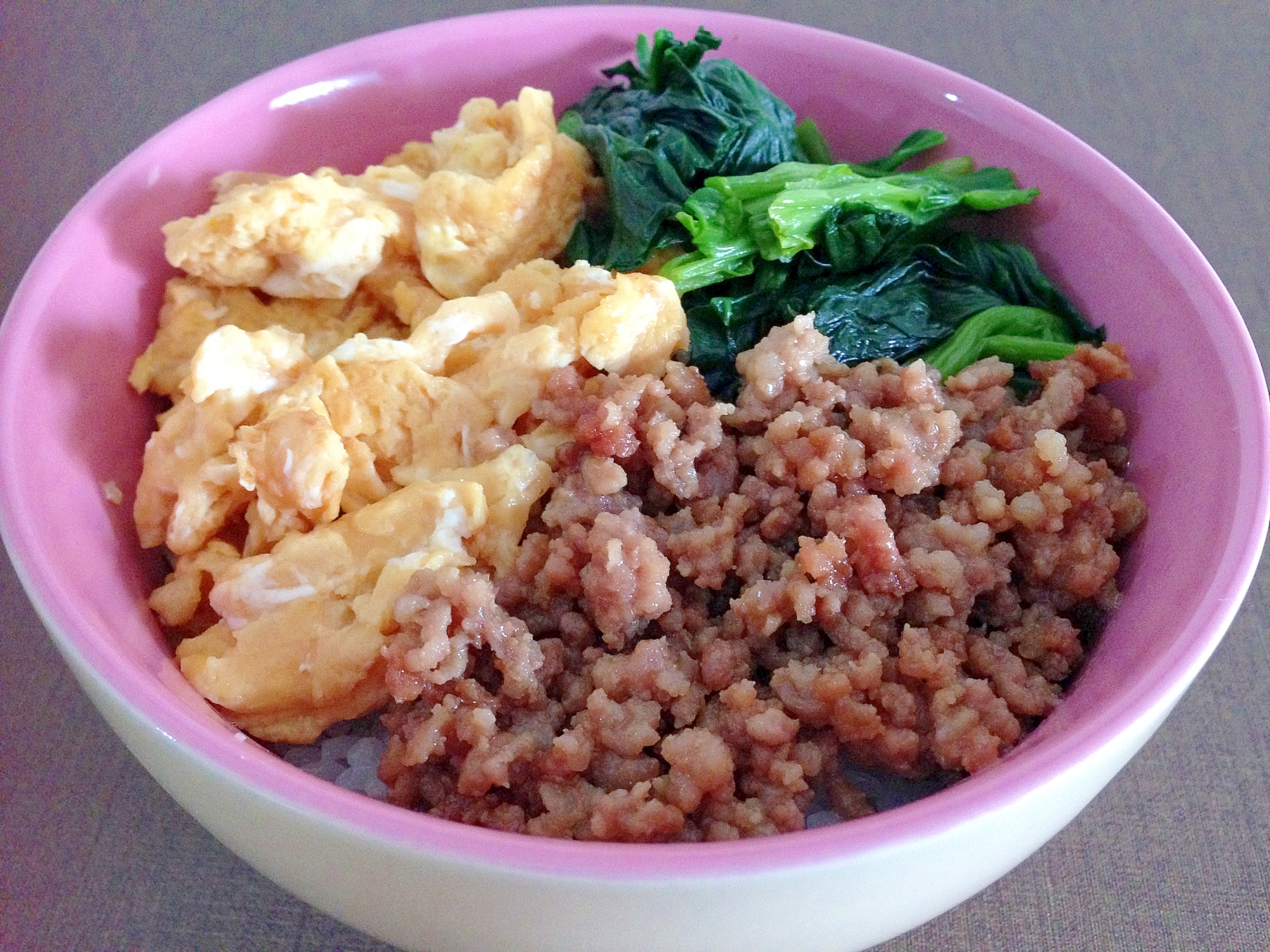 子どもが喜ぶ☆三色丼