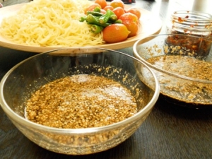 市販の冷やし中華を使ってつけ麺のタレ レシピ 作り方 By お茶丸 楽天レシピ 市販の冷やし中華を使ってつけ麺のタレ レシピ 作り方 By お茶丸 楽天レシピ