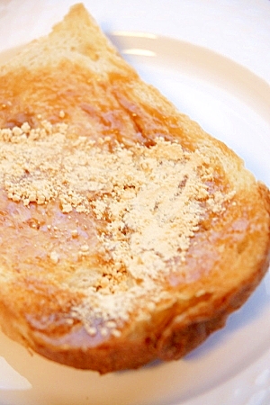 ピーナッツバター＆きな粉のトースト　