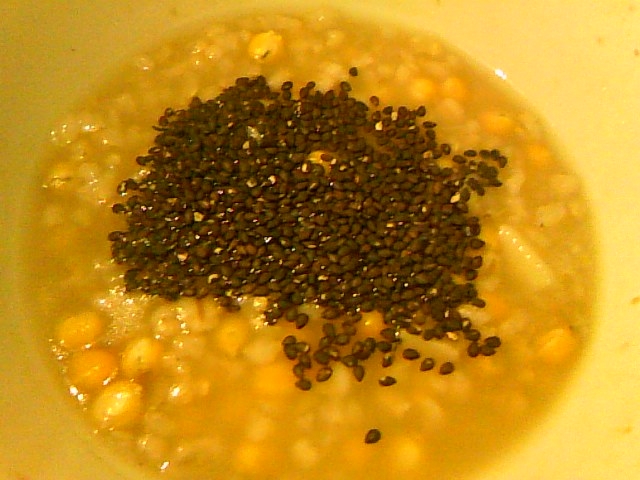 玄米ご飯とうもろこしもち麦黒いりごまセージお粥 レシピ 作り方 By かげそば 楽天レシピ 玄米ご飯とうもろこしもち麦黒いりごまセージお粥 レシピ 作り方 By かげそば 楽天レシピ