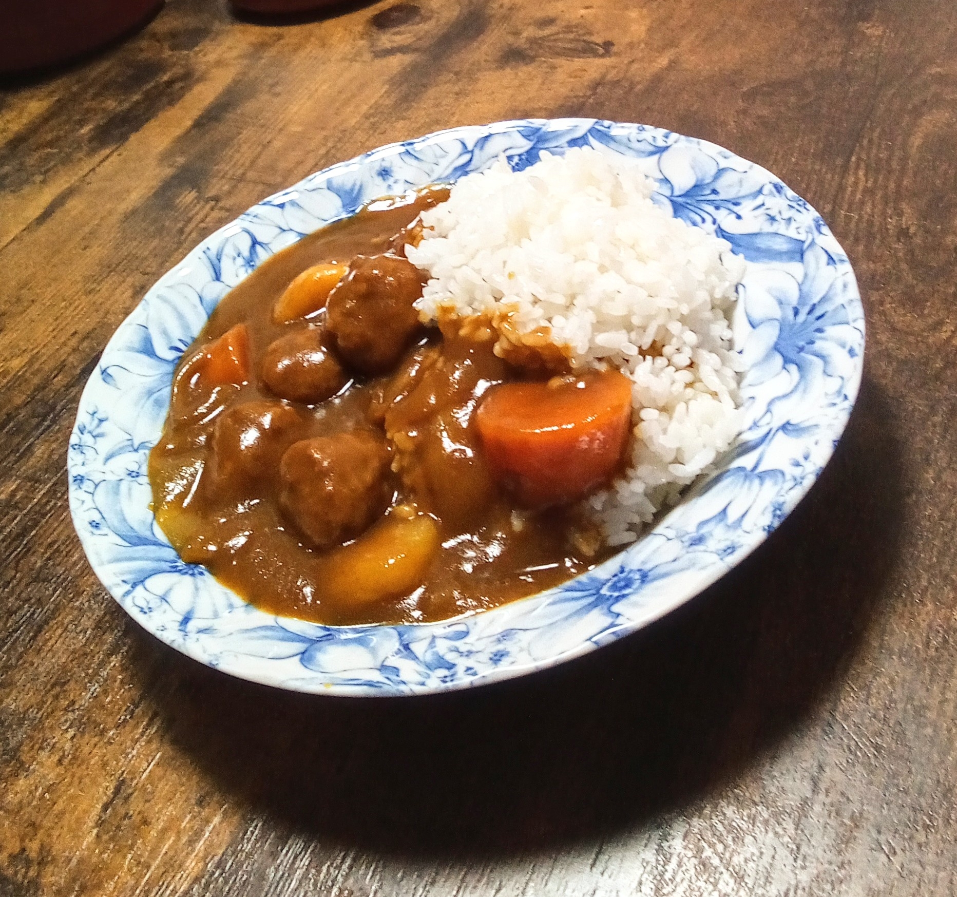 業務スーパー肉だんご入りカレーライス