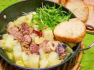 サバ缶で☆アヒージョ