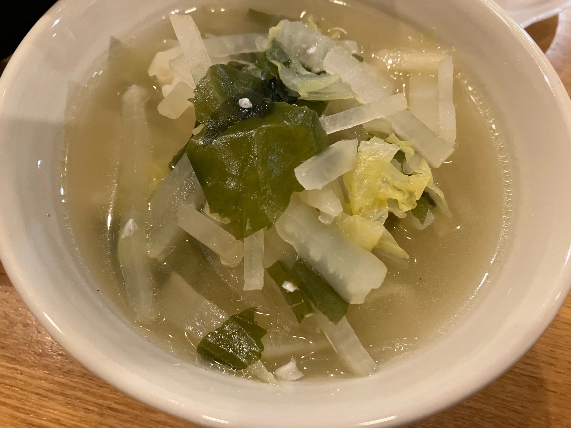 白菜と大根とわかめの中華スープ