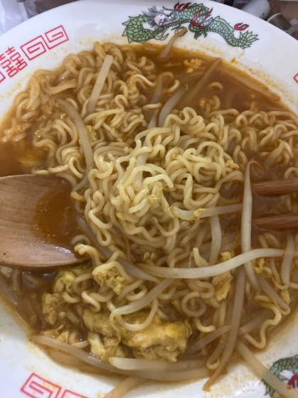 簡単！！インスタントラーメンで☆カレーラーメン