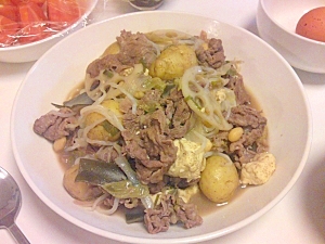 焼き豆腐と牛肉のすき焼き風煮物