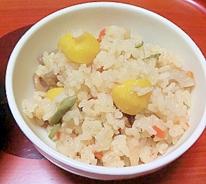 秋の炊き込みご飯 レシピ 作り方 By ゆず茶55 楽天レシピ 秋の炊き込みご飯 レシピ 作り方 By ゆず茶55 楽天レシピ