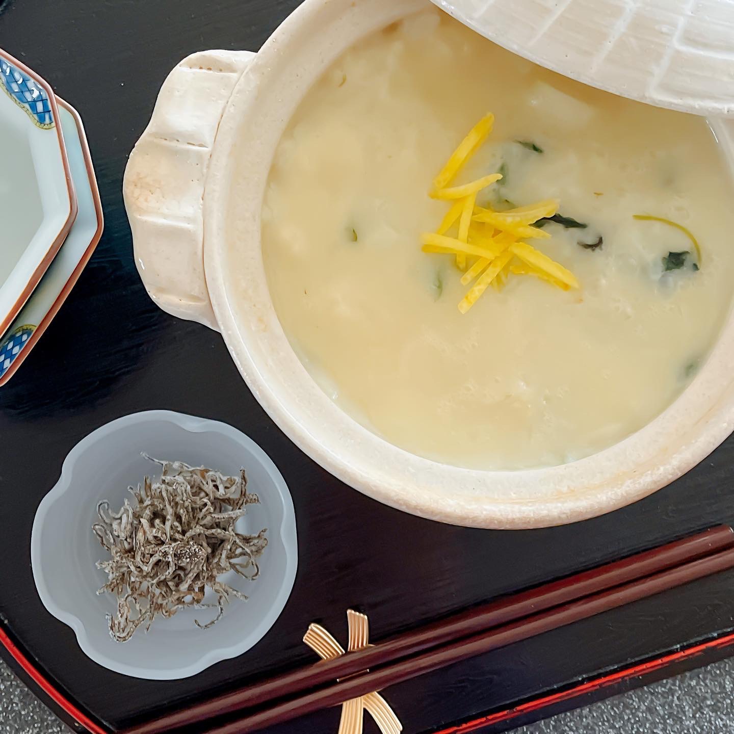 冷やご飯でラクうま！京風♪白味噌仕立ての七草粥