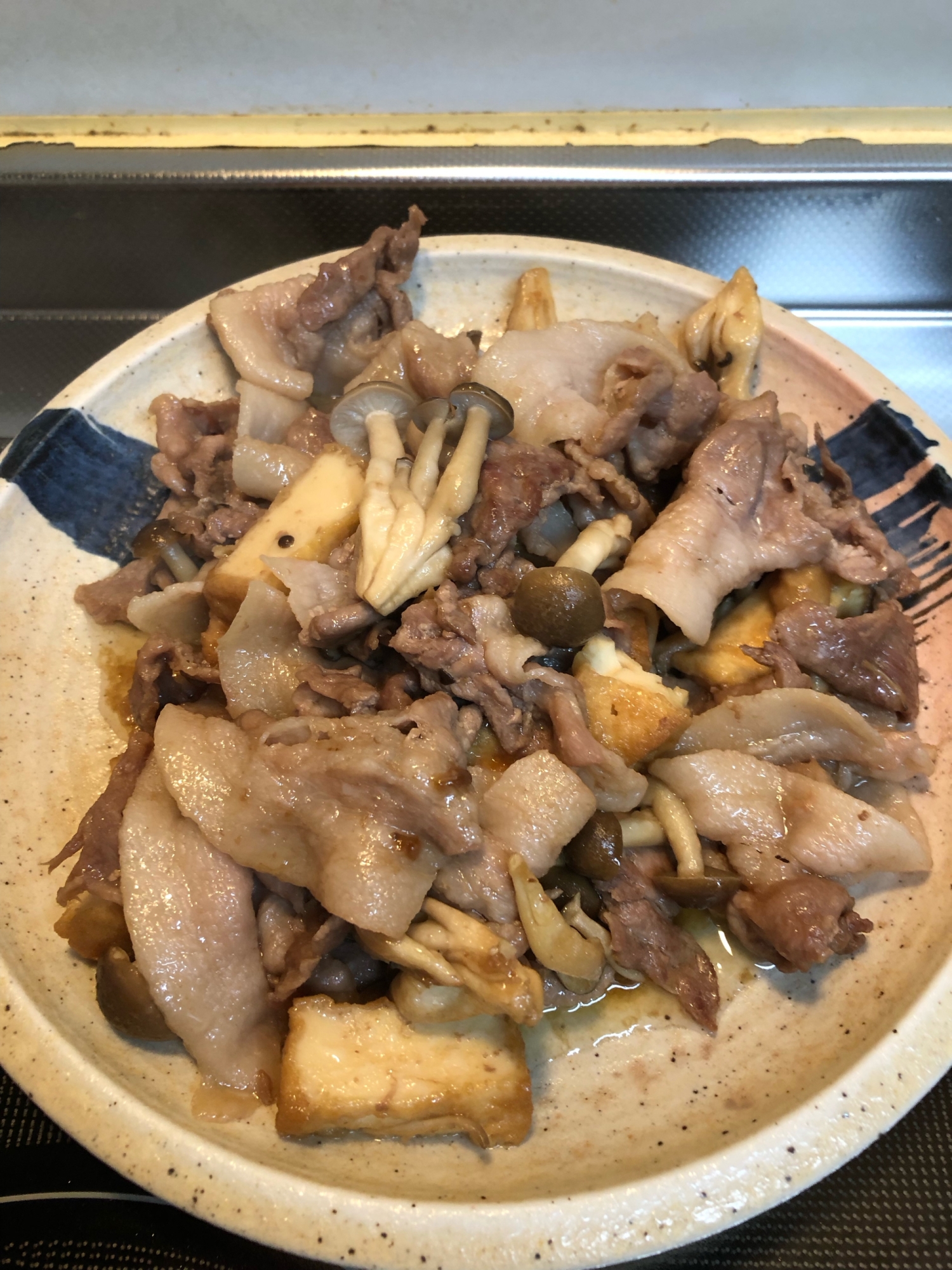 豚肉としめじと厚揚げの甘辛炒め^_^