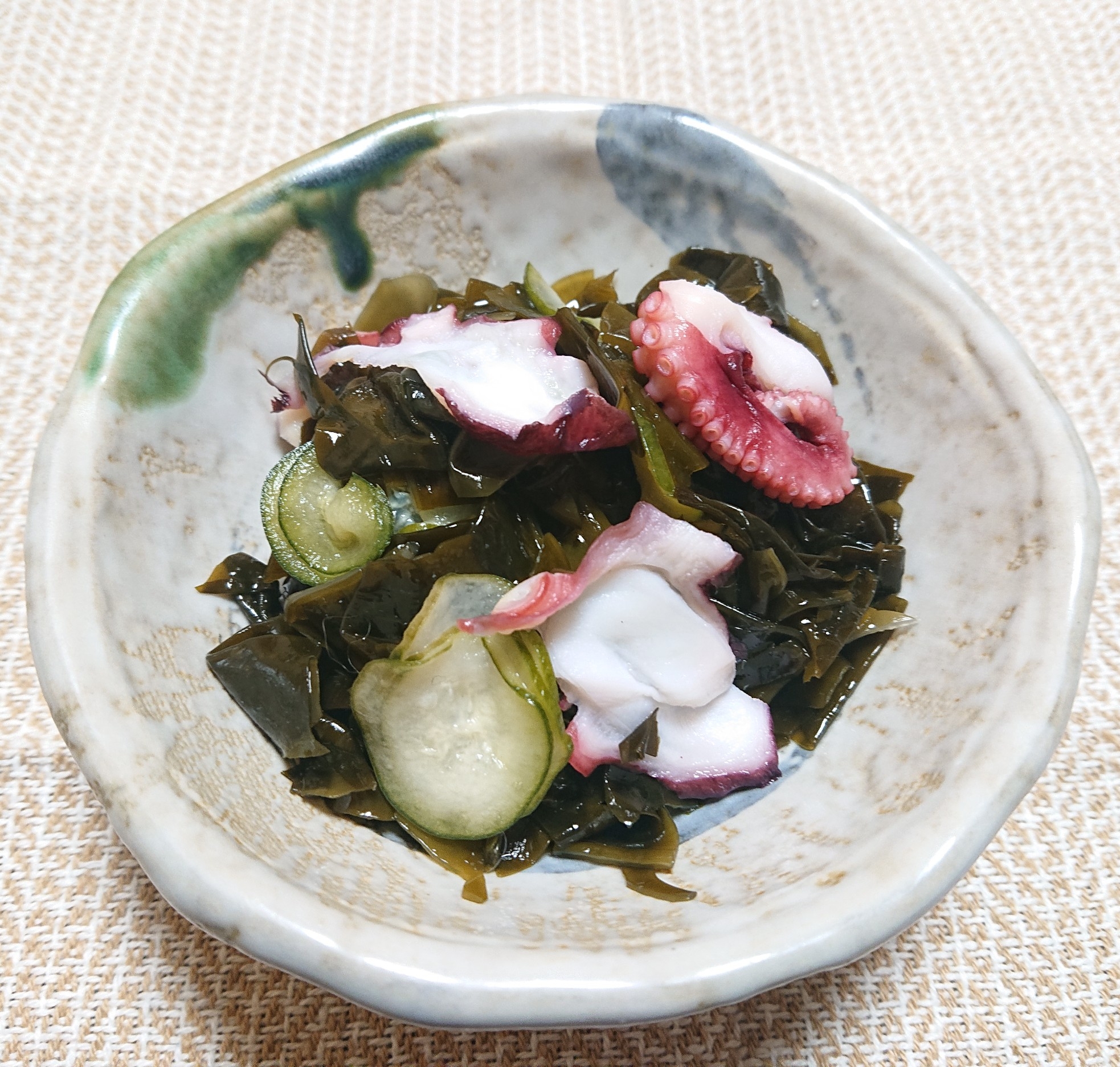 タコとワカメとキュウリの簡単酢の物(三杯酢)