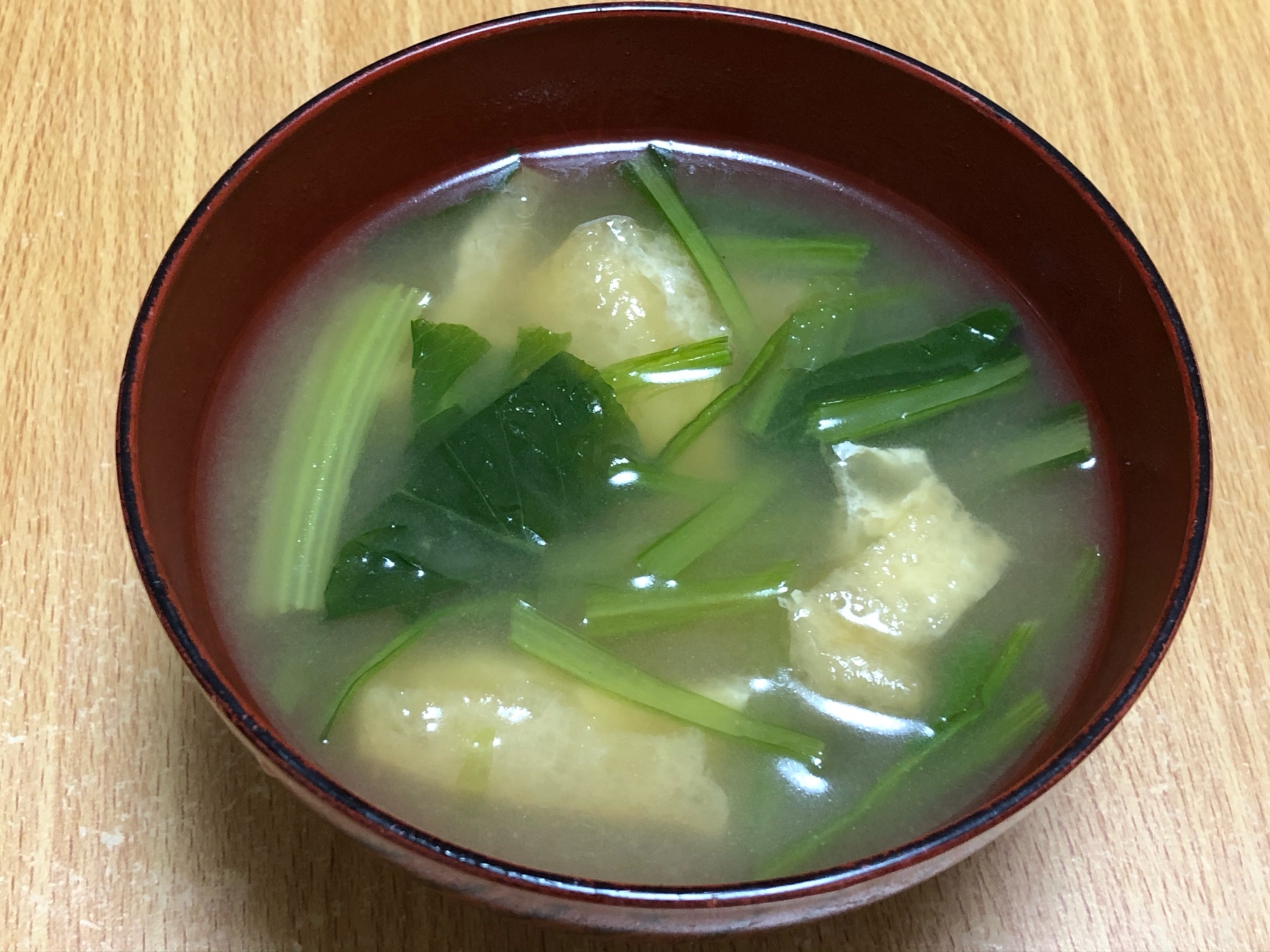 小松菜と油揚げのお味噌汁