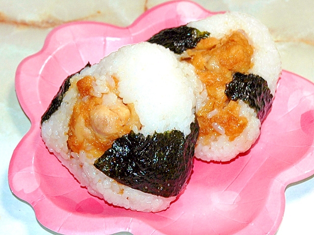 甘辛ダレでいただくお握り 鶏ももの天むすおにぎり レシピ 作り方 By Torezu 楽天レシピ 甘辛ダレでいただくお握り 鶏ももの天むすおにぎり レシピ 作り方 By Torezu 楽天レシピ