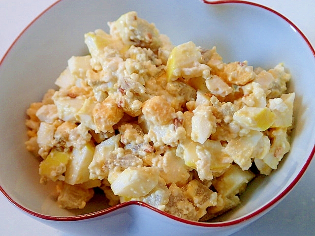 黄色卵で　蒸し牛蒡と焼き豆腐のわさマヨ卵サラダ♪