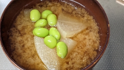 大根と枝豆の味噌汁