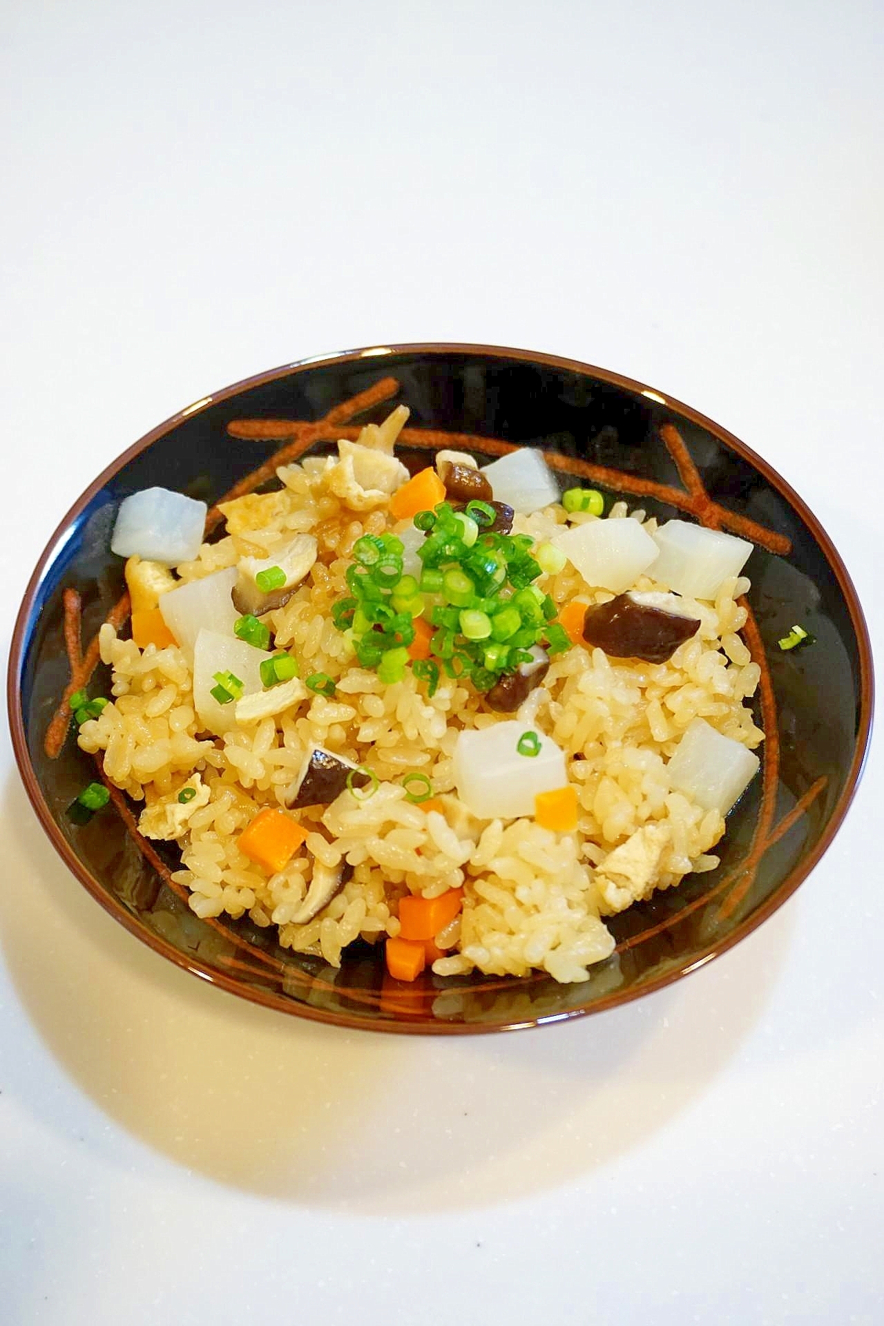 ホッとする味！大根と人参と椎茸の炊き込みご飯